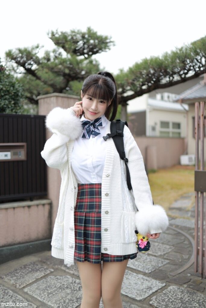 甜美小姐姐朱可儿：下课后来一场尾随的约会套图库-美女套图库-街拍套图套图库