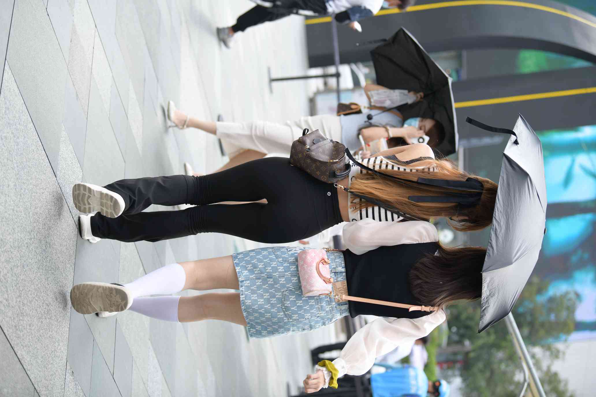图片[3]套图库-美女套图库-街拍套图打伞的瑜伽裤姑娘【93P】04032套图库-美女套图库-街拍套图套图库