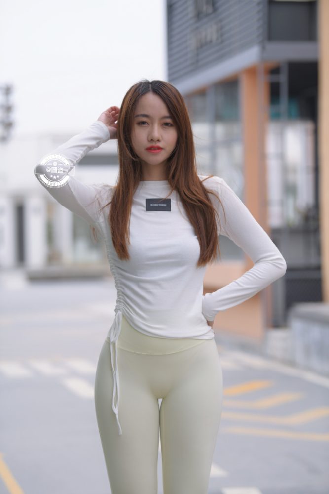 漂亮的白色瑜伽裤女孩 J1441 696P1V-21.4GB套图库-美女套图库-街拍套图套图库