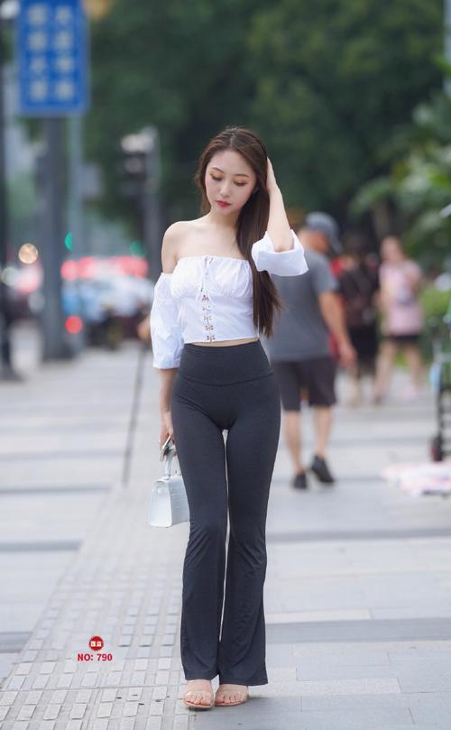 图片[1]套图库-美女套图库-街拍套图身材非常哇塞的瑜伽裤女孩  J1333 521P6V-21.6GB套图库-美女套图库-街拍套图套图库
