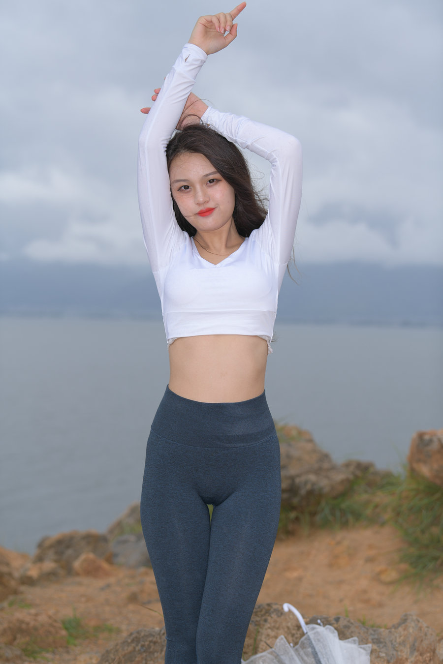 图片[2]套图库-美女套图库-街拍套图深蓝色瑜伽裤甜美女孩 J1320 514P2V-17.5GB套图库-美女套图库-街拍套图套图库