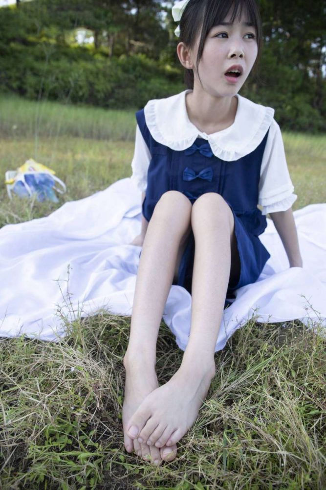 非常甜美的牛仔裙女孩【226P】20021套图库-美女套图库-街拍套图套图库