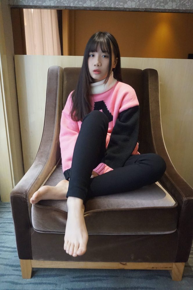 齐刘海的长发女孩【70P】20016套图库-美女套图库-街拍套图套图库