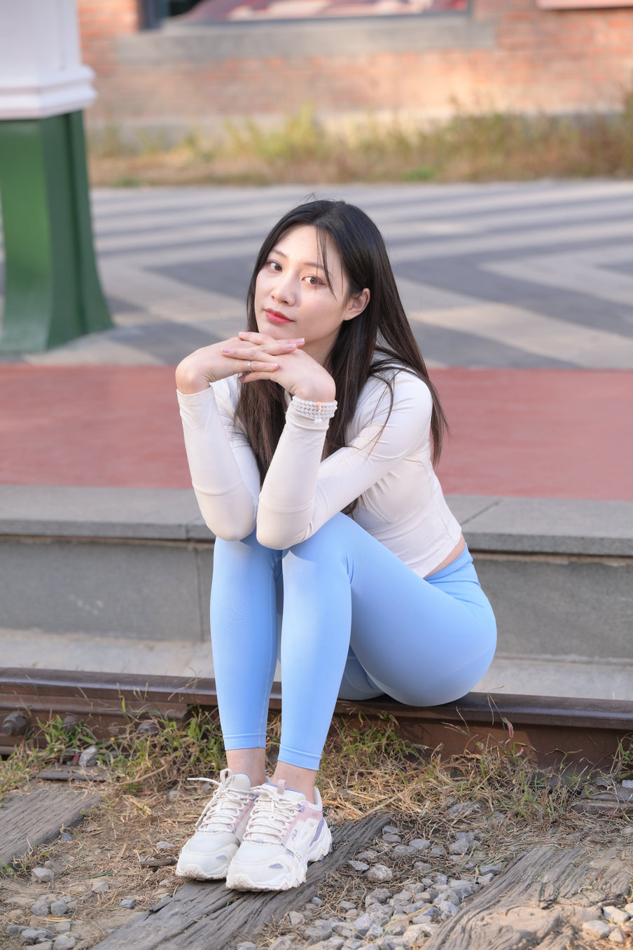 图片[2]套图库-美女套图库-街拍套图在路边休息的瑜伽裤女孩 J3435 558P-10.8GB套图库-美女套图库-街拍套图套图库