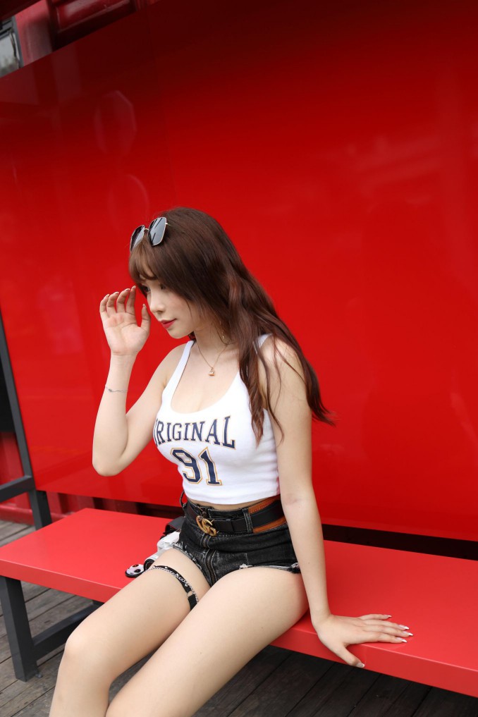图片[5]套图库-美女套图库-街拍套图在户外玩单反相机的牛仔热裤女孩【450MB】00032套图库-美女套图库-街拍套图套图库