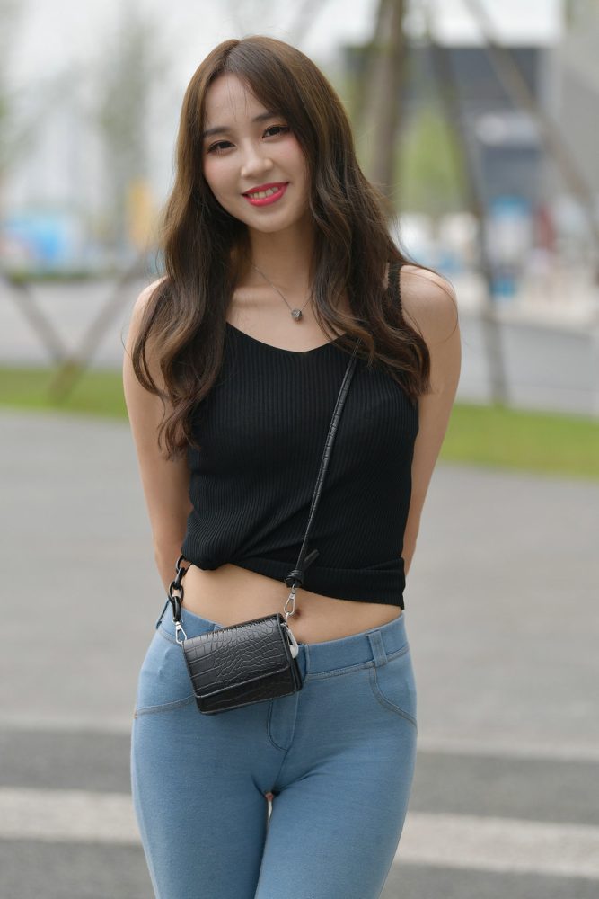 紧身牛仔裤女孩J3808 276P-3.31GB套图库-美女套图库-街拍套图套图库