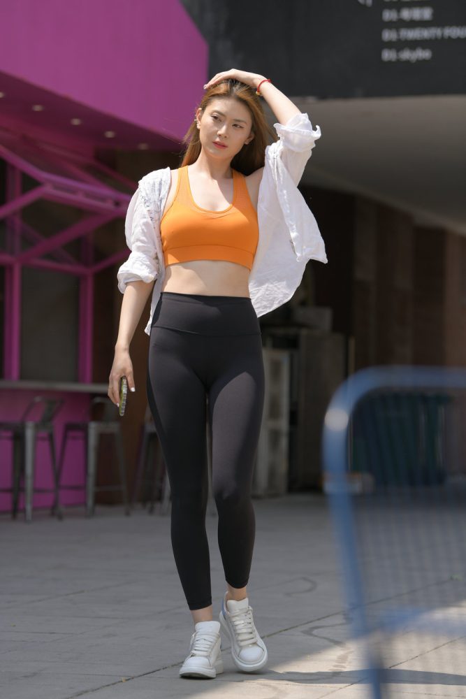 自信的瑜伽裤女孩J3670 712P-14.9GB套图库-美女套图库-街拍套图套图库