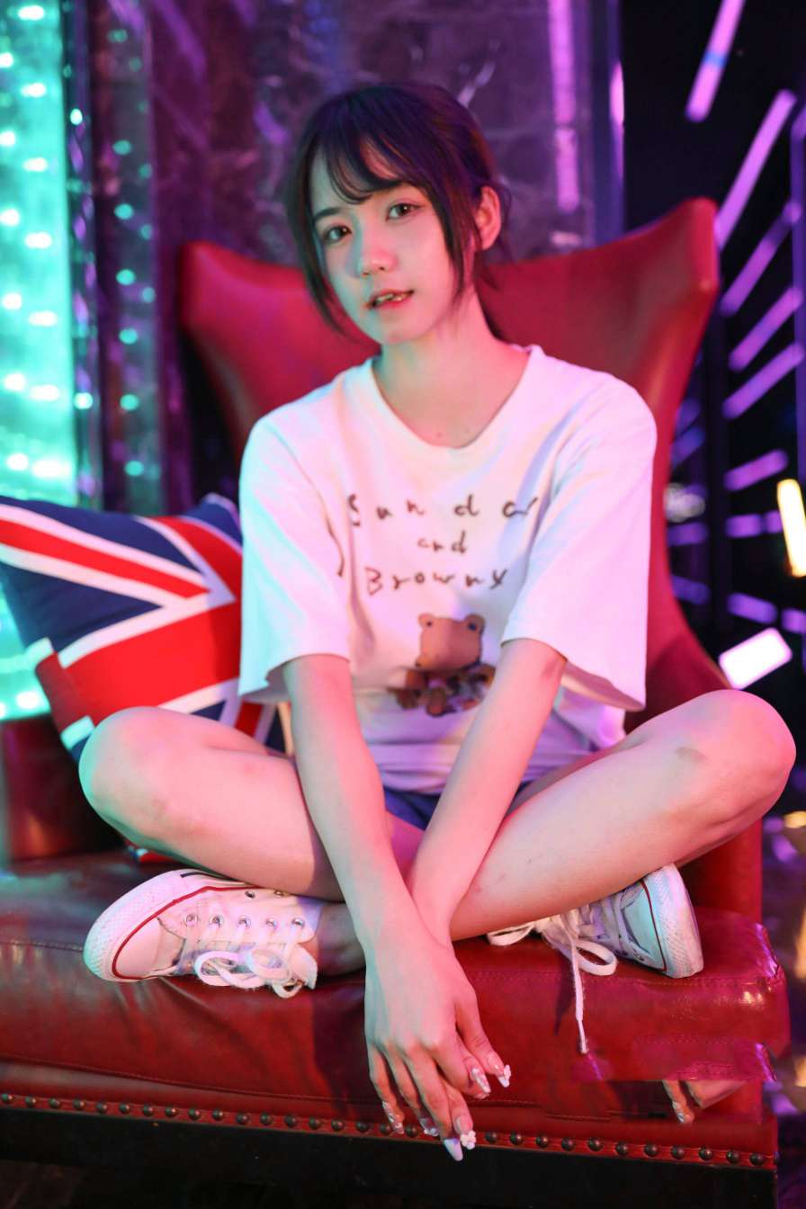 图片[2]套图库-美女套图库-街拍套图KTV里唱歌的长腿帆布鞋女孩【102P】20015套图库-美女套图库-街拍套图套图库