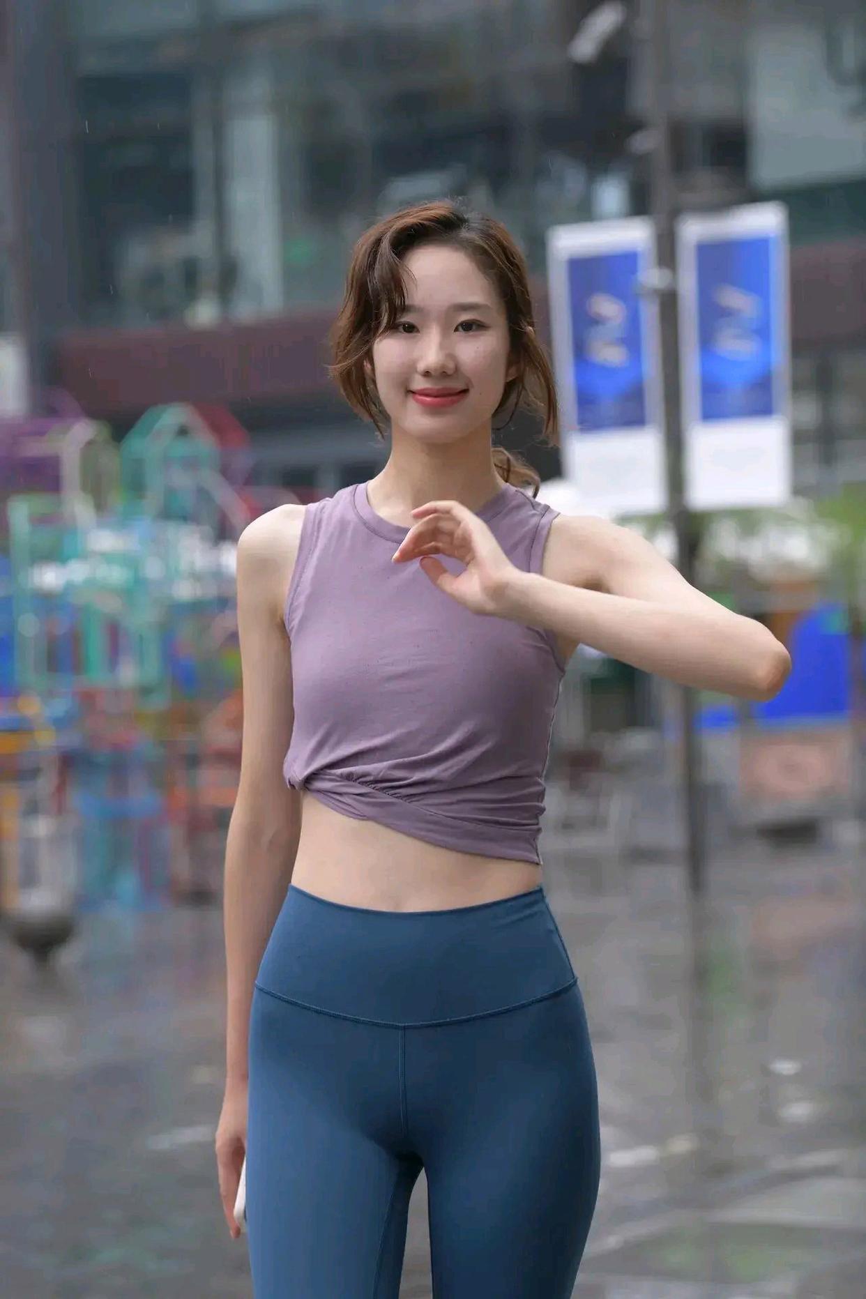 图片[2]套图库-美女套图库-街拍套图像刘亦菲的蓝色瑜伽裤姑娘J2234 552P1V-20.5GB套图库-美女套图库-街拍套图套图库