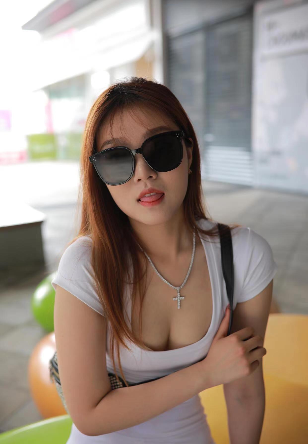 图片[1]套图库-美女套图库-街拍套图看上去拽拽的瑜伽裤女孩 J1695 425P1V-14.0GB套图库-美女套图库-街拍套图套图库