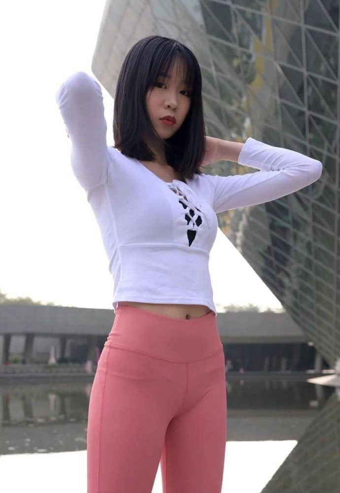 粉色瑜伽裤年轻女孩 J1311 417P17V-14.9GB套图库-美女套图库-街拍套图套图库