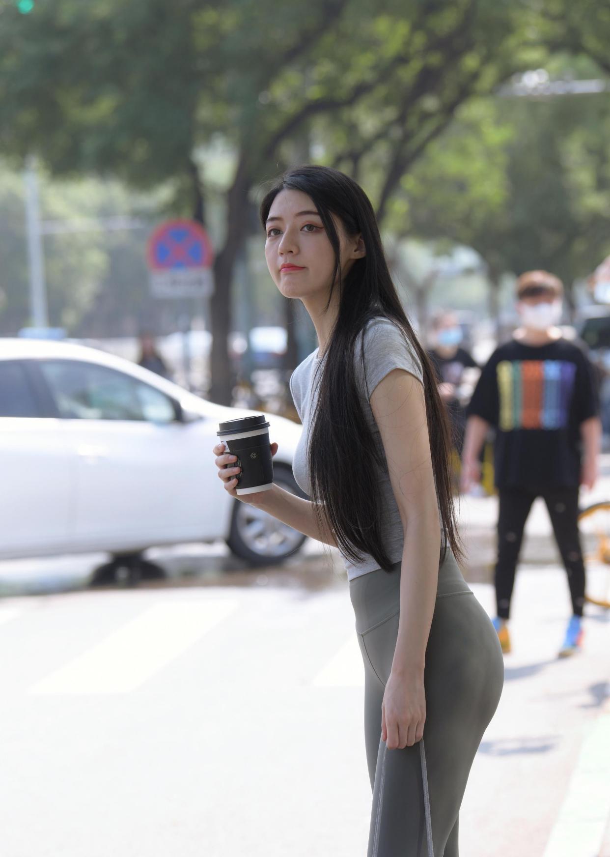 图片[3]套图库-美女套图库-街拍套图在外面逛街的瑜伽裤女孩J2240 449P1V-16.7GB套图库-美女套图库-街拍套图套图库
