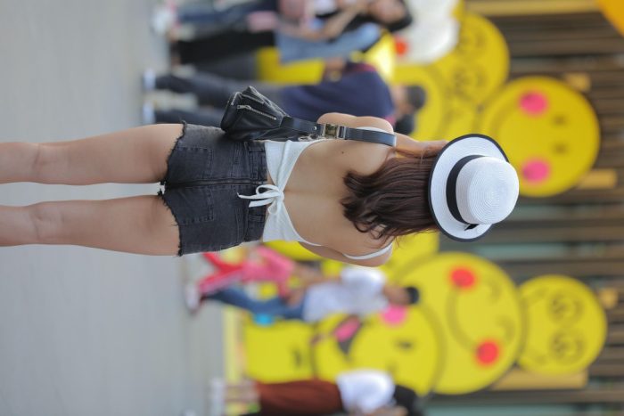 非常时尚阳光的牛仔热裤女孩【808P】00064套图库-美女套图库-街拍套图套图库