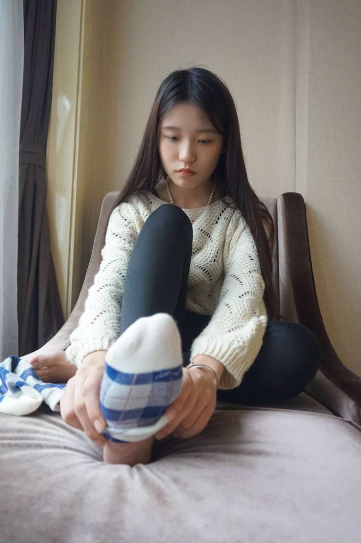 图片[5]套图库-美女套图库-街拍套图眼神很清澈的赤脚女孩【59P】20020套图库-美女套图库-街拍套图套图库