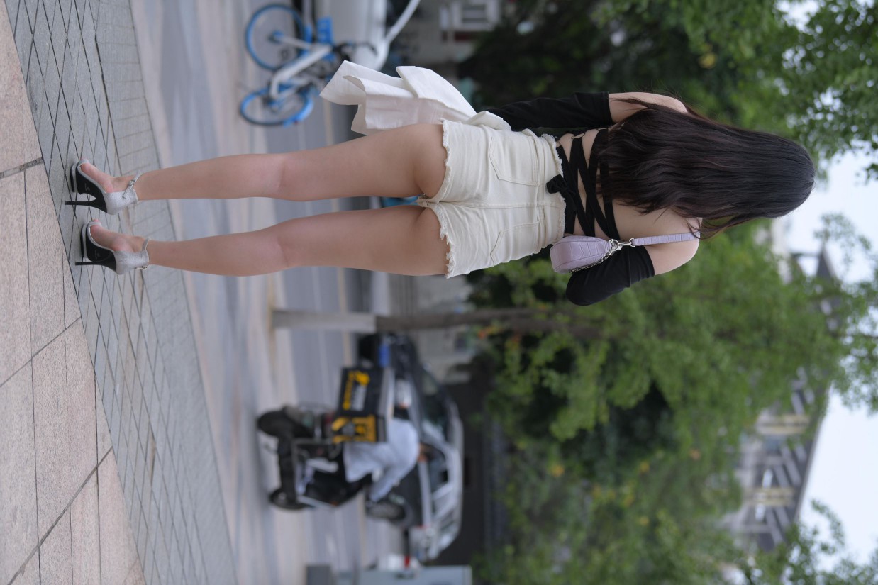 图片[5]套图库-美女套图库-街拍套图白色短裤的女生笑的很开心【177P】00035套图库-美女套图库-街拍套图套图库