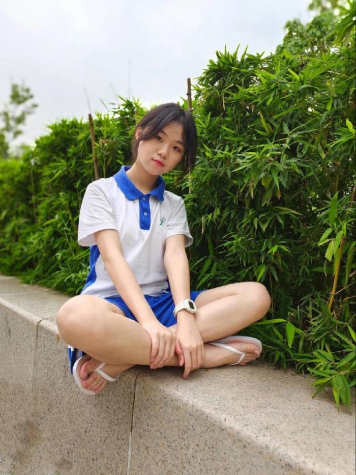 穿校服非常清纯的小姑娘【49P】20003套图库-美女套图库-街拍套图套图库