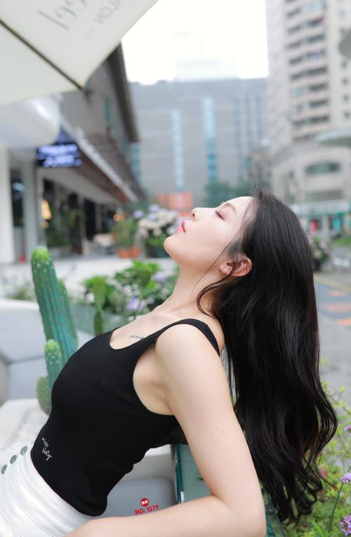 图片[2]套图库-美女套图库-街拍套图非常漂亮的白色紧身裤女孩J2055 895P2V-24.5GB套图库-美女套图库-街拍套图套图库