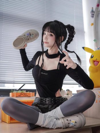 图片[10]套图库-美女套图库-街拍套图牛仔热裤+灰丝姑娘玩自拍套图库-美女套图库-街拍套图套图库