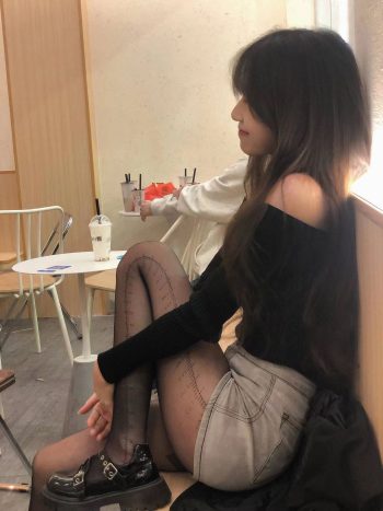 图片[6]套图库-美女套图库-街拍套图牛仔短裤+黑丝，太好看了吧套图库-美女套图库-街拍套图套图库